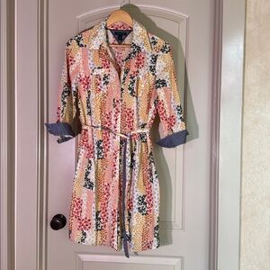 Tommy Hilfiger Floral Button-Up Dress with Belt inside pockets. Medium